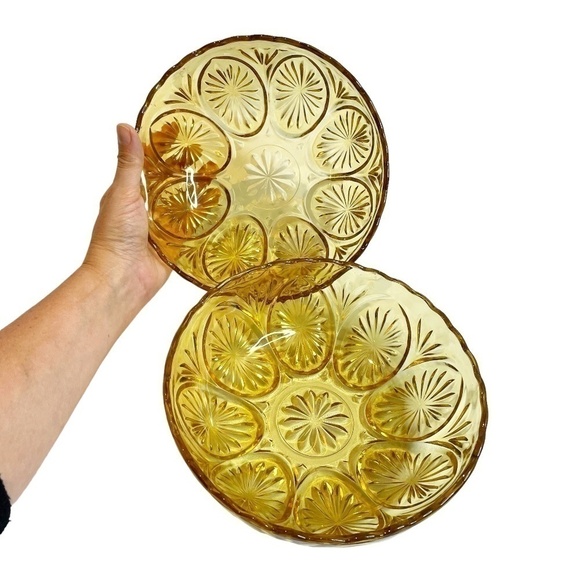 2 Vintage Indiana Glass Co Star Cameo Medallion Yellow Bowls 💛 - Picture 8 of 10